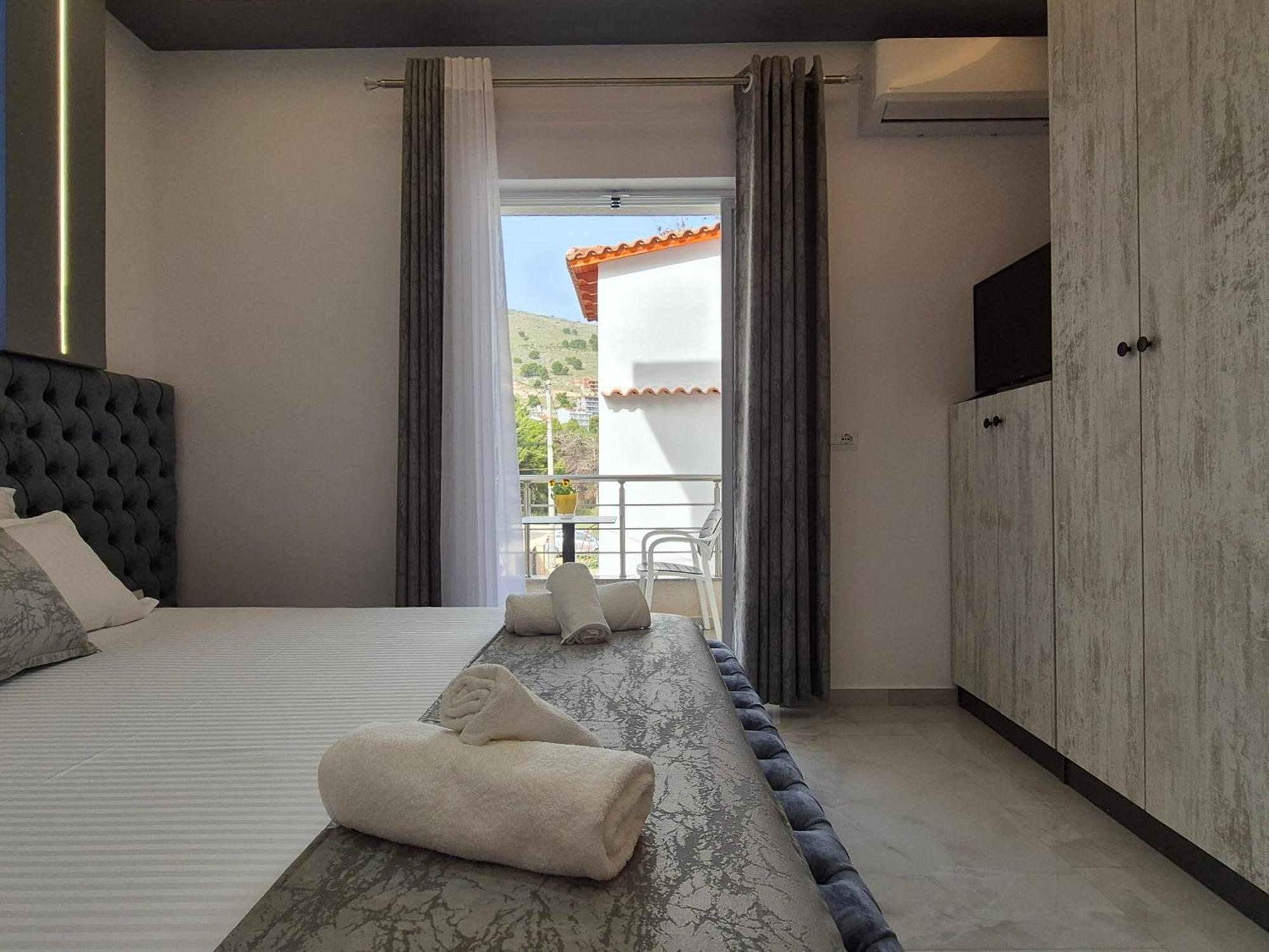 Vila Roxhest Sarandë Esterno foto
