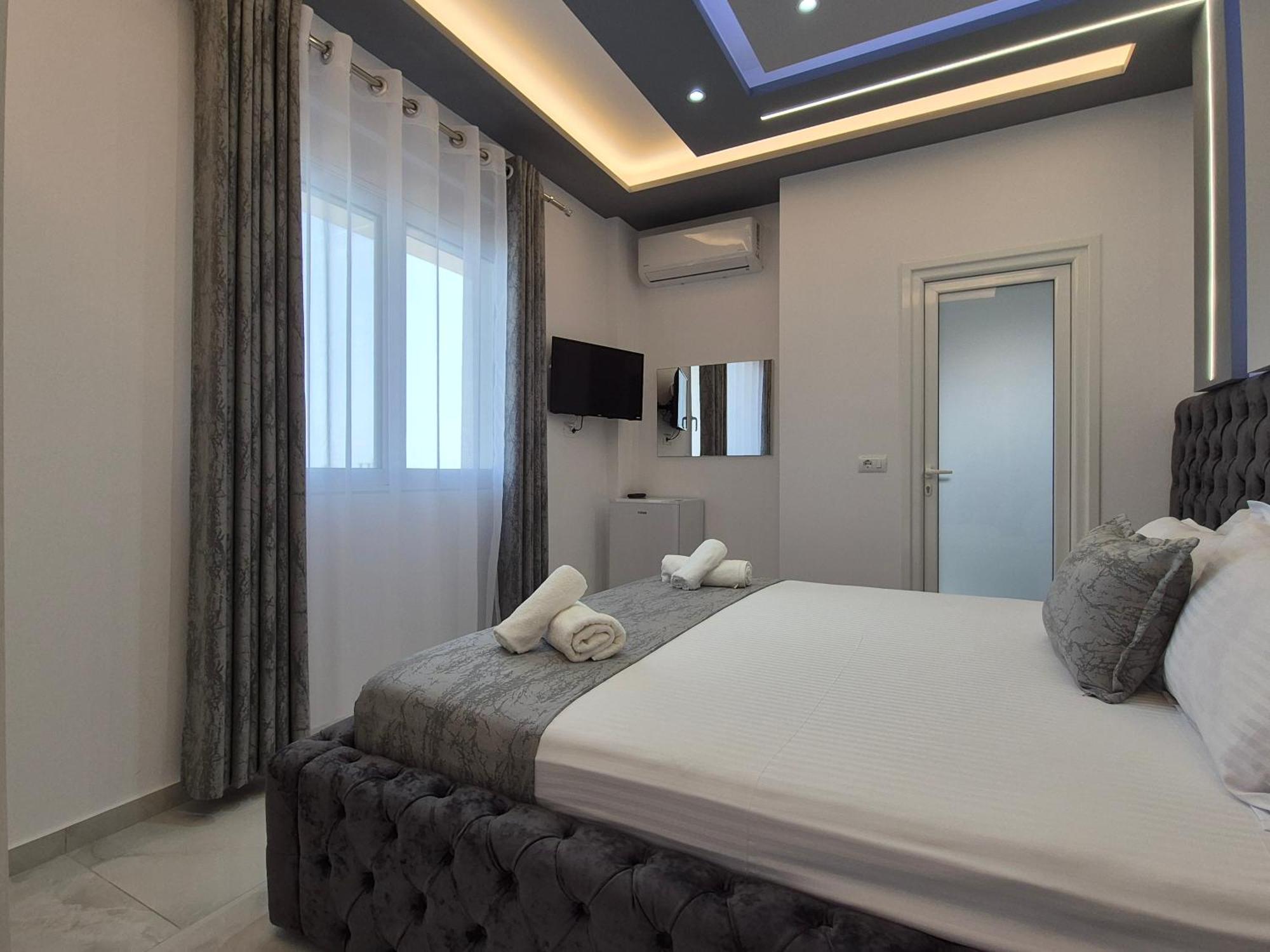 Vila Roxhest Sarandë Esterno foto