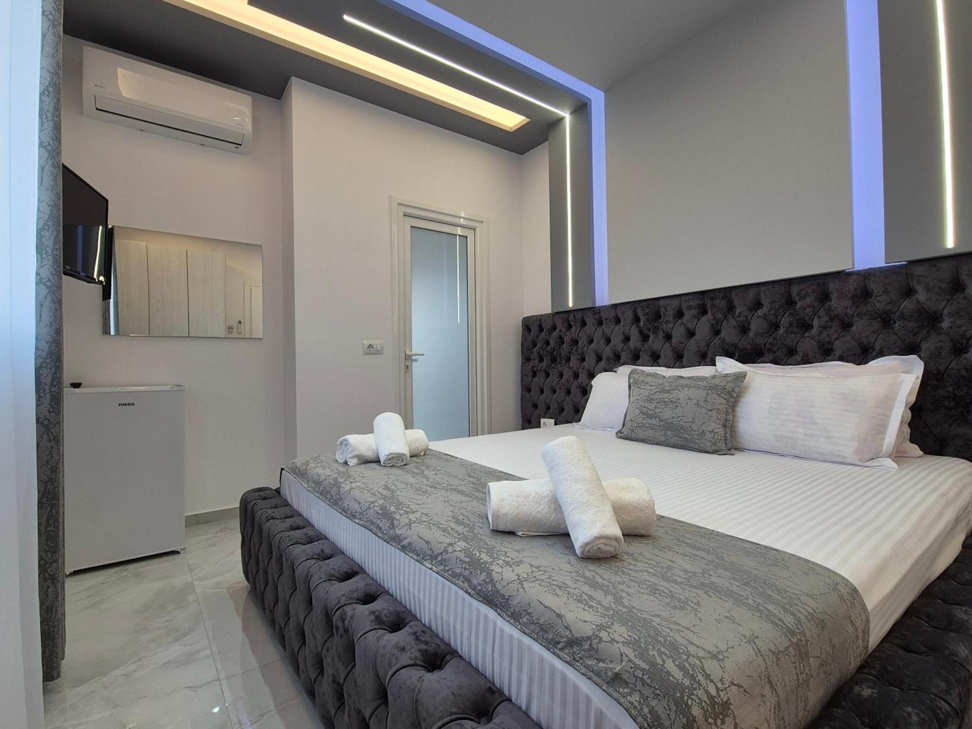 Vila Roxhest Sarandë Esterno foto
