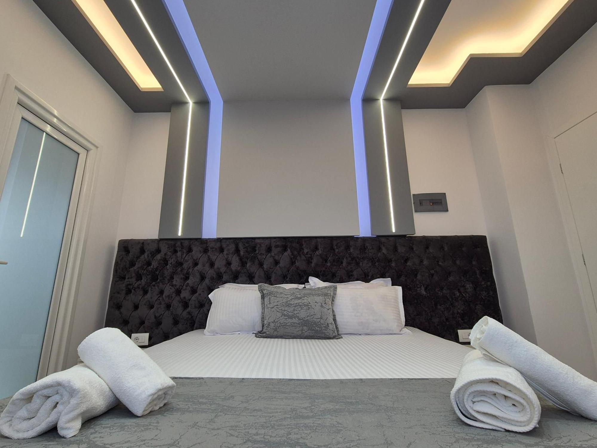 Vila Roxhest Sarandë Esterno foto