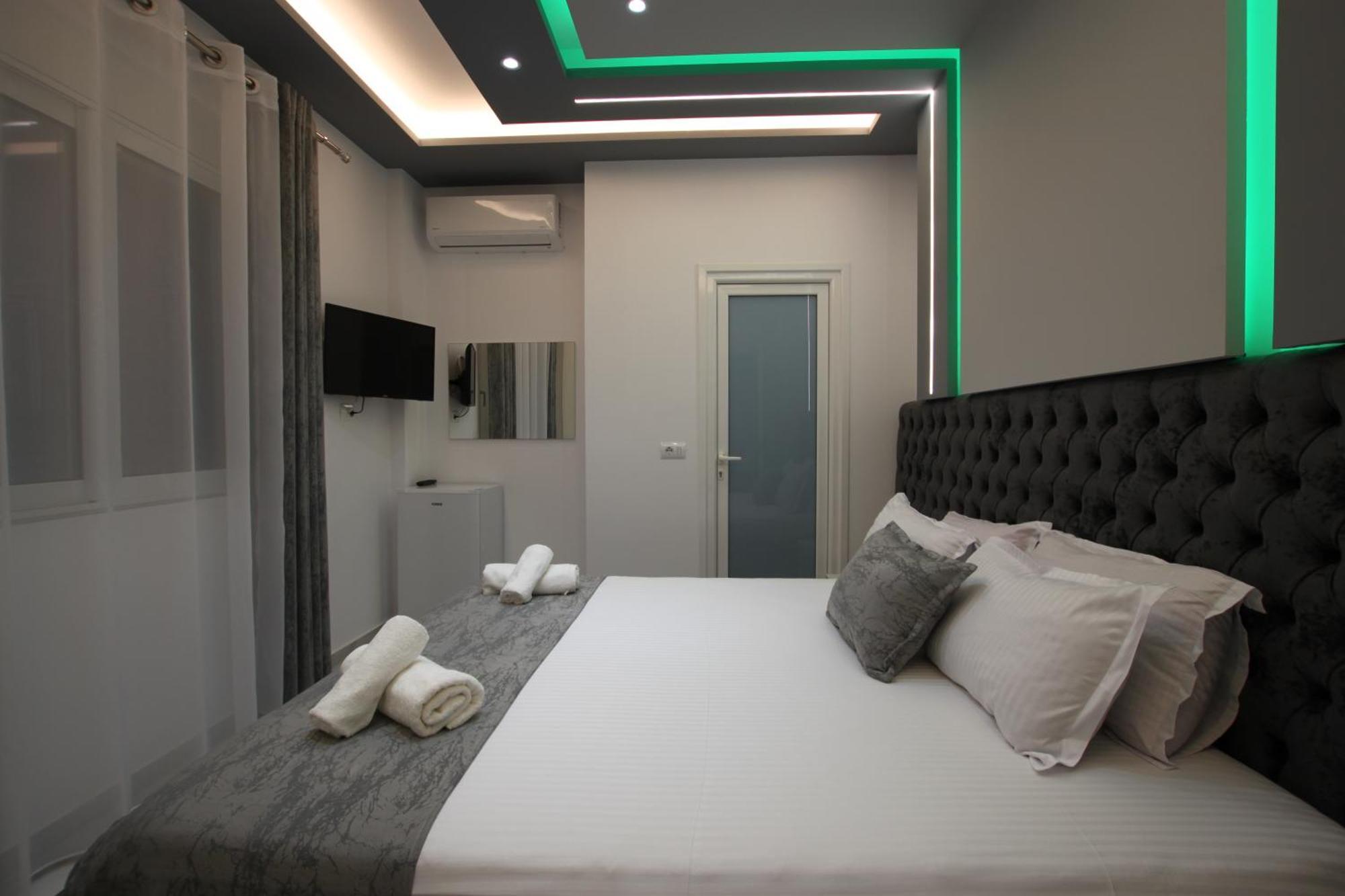 Vila Roxhest Sarandë Esterno foto